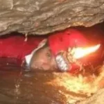 Iluminación con sistema explorer de Petzl. paso del Ahogado de la cueva Alfredo Jahn