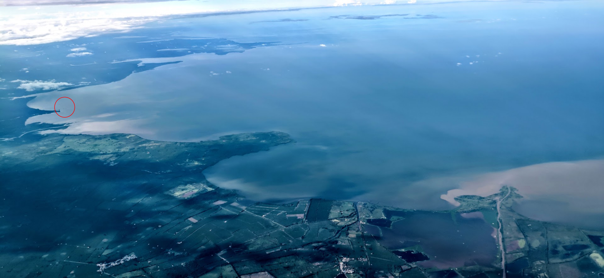 Foto aérea del sur del Lago de Maracaibo